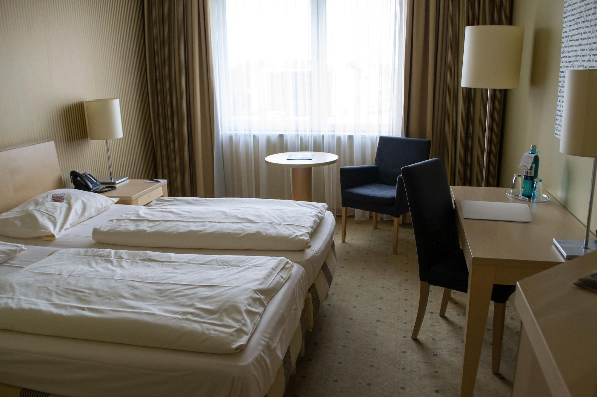 Relexa Hotel Ratingen City Экстерьер фото