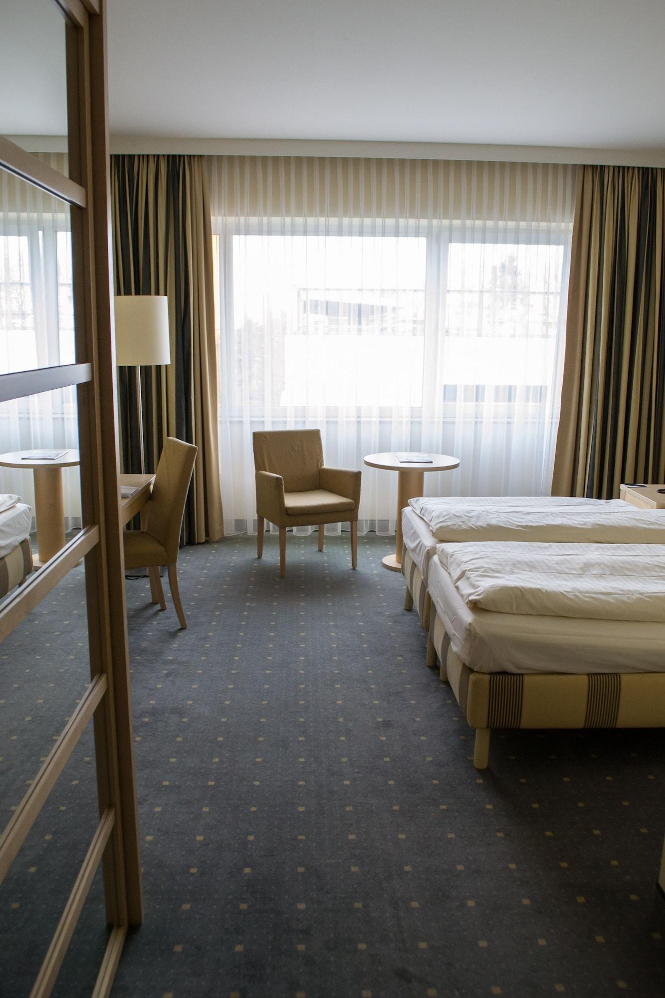 Relexa Hotel Ratingen City Экстерьер фото