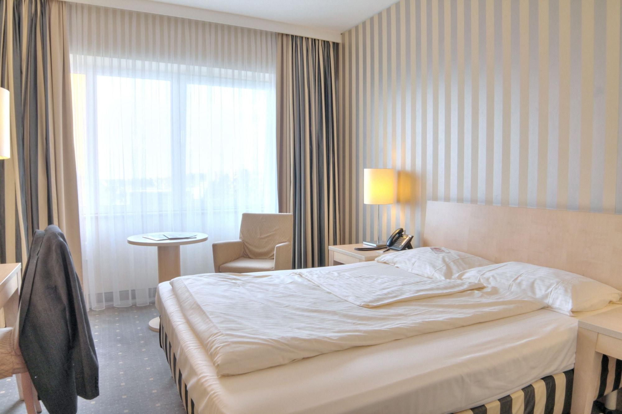 Relexa Hotel Ratingen City Экстерьер фото