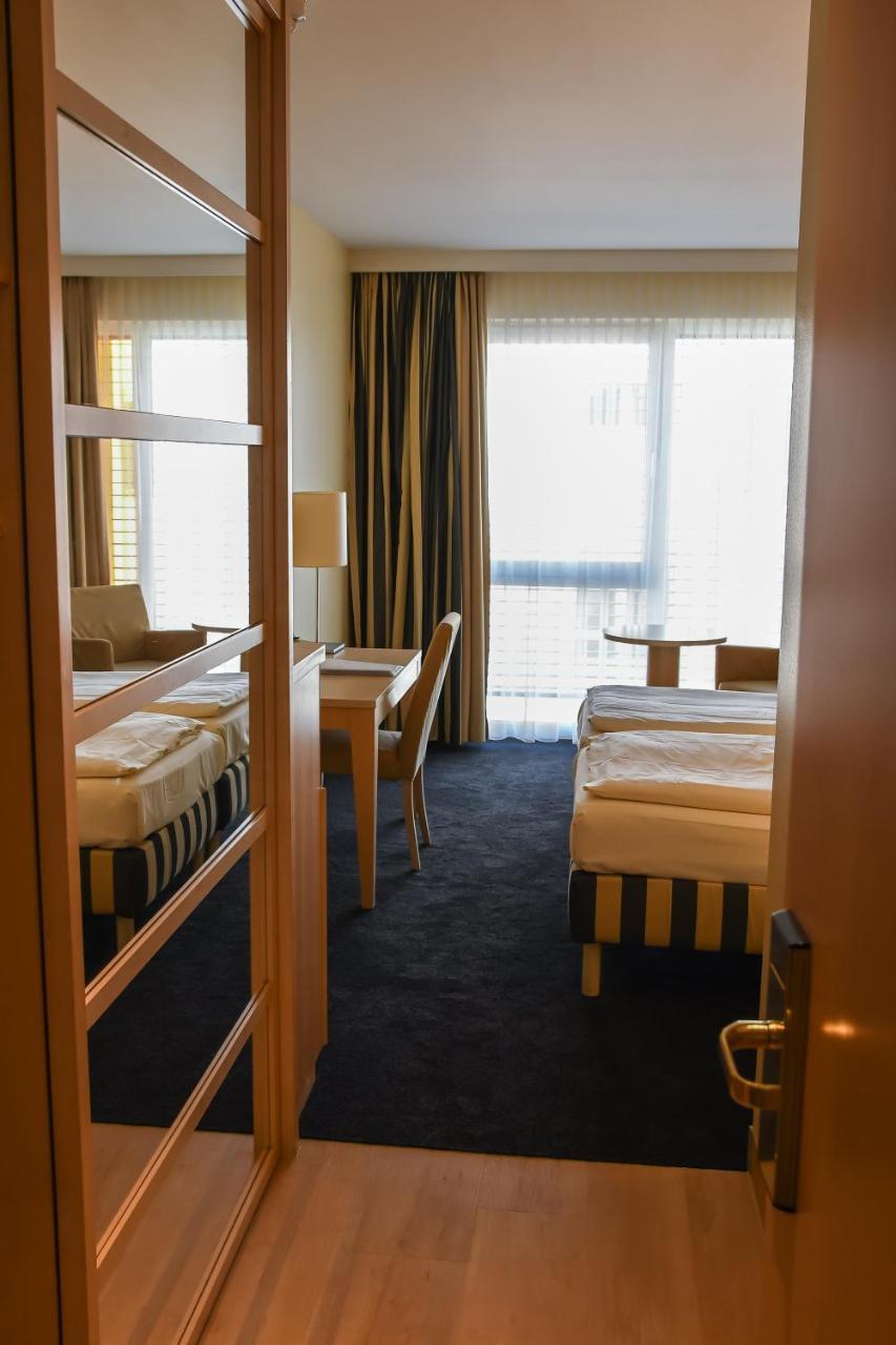 Relexa Hotel Ratingen City Экстерьер фото